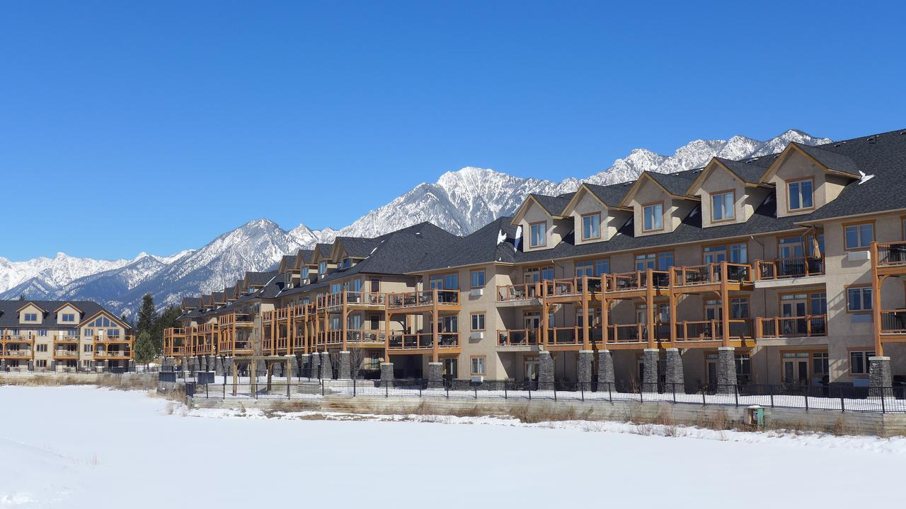 Bighorn Meadows Resort Radium Hot Springs Exterior foto