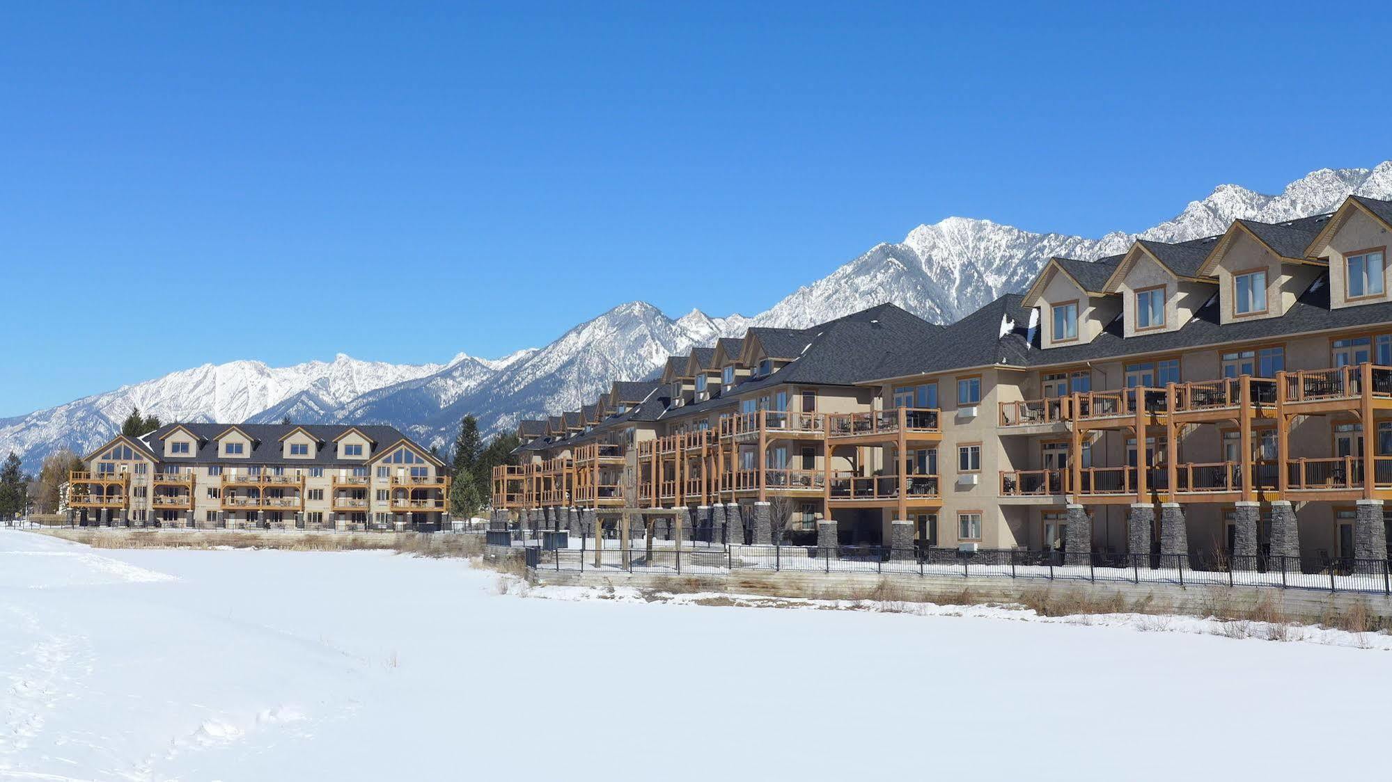 Bighorn Meadows Resort Radium Hot Springs Exterior foto